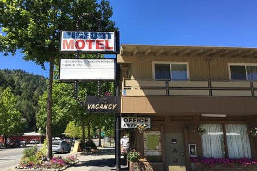 Bigfoot Motel Willow Creek Ngoại thất bức ảnh